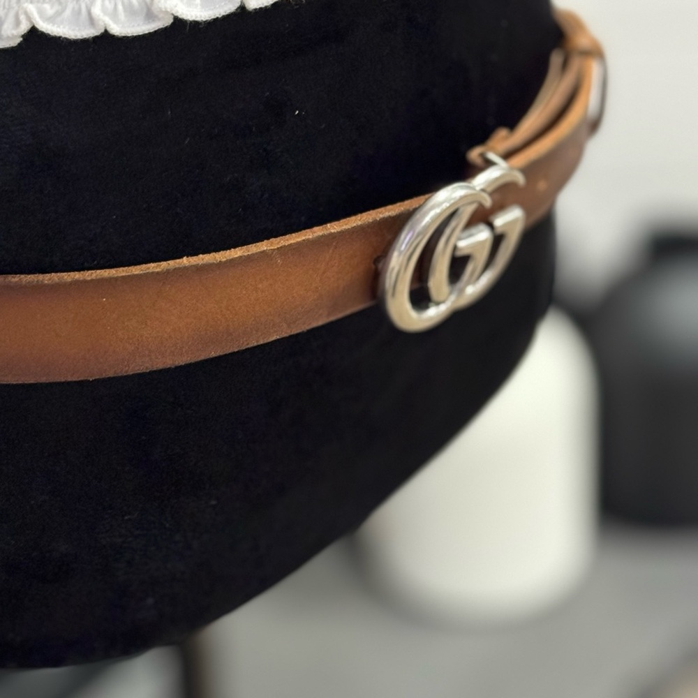 Gucci Brown Leather Belt with Silver GG Buckle Size 90/36